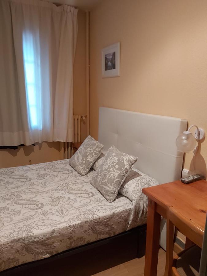 Hostal Porta De Nuria Ribes de Freser Kültér fotó