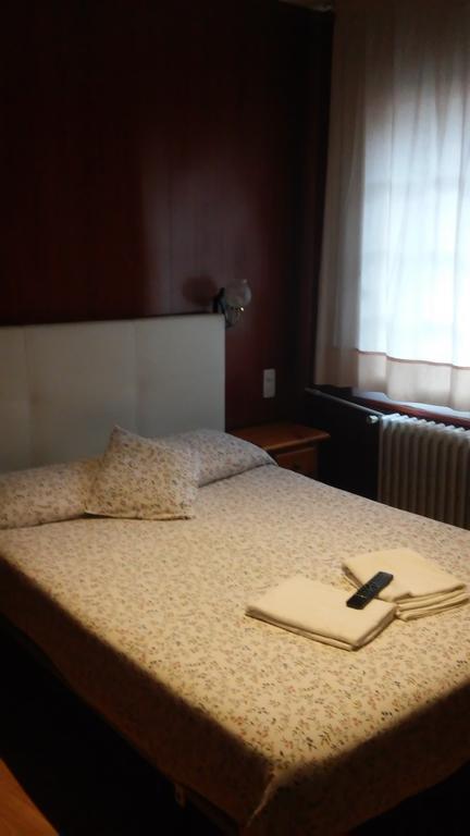 Hostal Porta De Nuria Ribes de Freser Kültér fotó